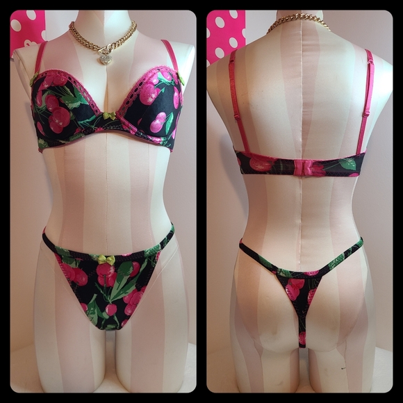 Rare VTG Victoria's Secret Second Skin Satin Bra/ Panty Set Size 34C/Lg 🍒
